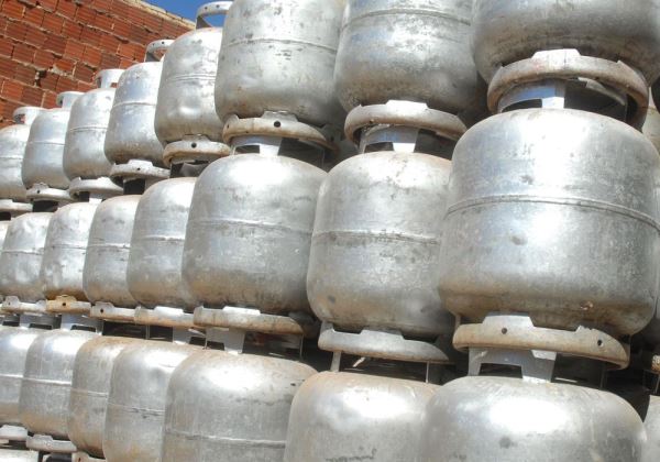 Acelen reduz preço do gás de cozinha e botijão fica mais barato na Bahia