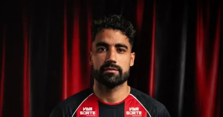 Vitória anuncia a contratação do zagueiro Emanuel Brítez, ex-Fortaleza