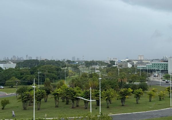Salvador terá chuva e céu nublado até domingo; veja previsão
